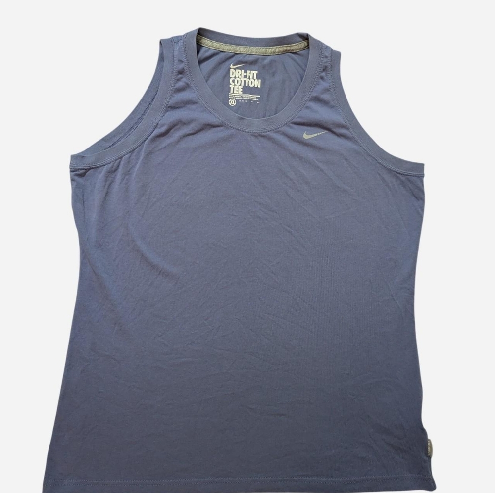 Nike periwinkle dri-fit cotton tank top Size XL but fits like a large